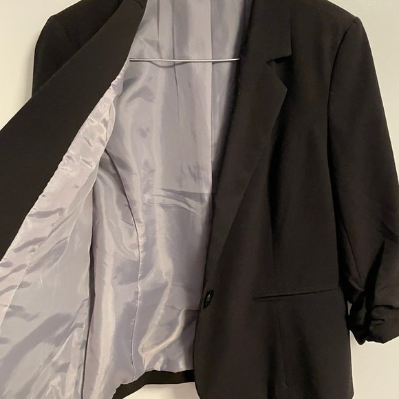 Reitmans Black Blazer - Picture 2 of 4
